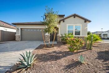 18427 Clinton St, Surprise, AZ 85388