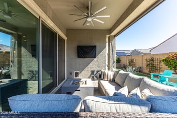 18427 Clinton St, Surprise, AZ 85388