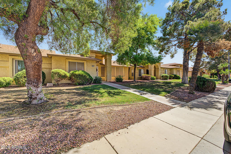 18427 N 136th Ave, Sun City West, AZ 85375