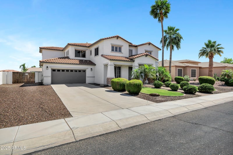 18429 W Mauna Loa Ln, Surprise, AZ 85388