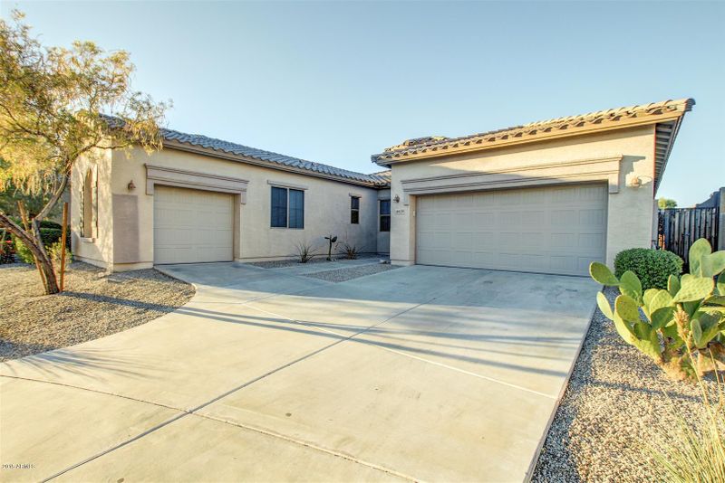 18429 W Summerhaven Dr, Goodyear, AZ 85338