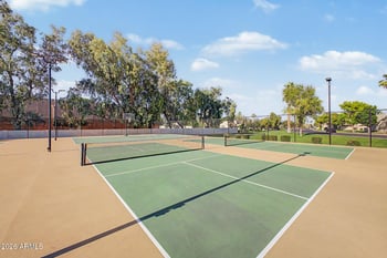 1843 Vinedo Ln, Tempe, AZ 85284