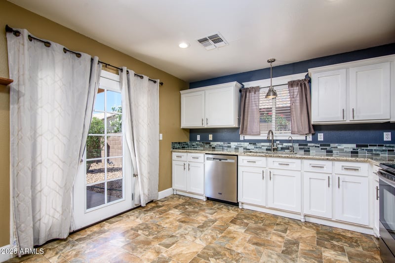 1843 Renaissance Ave, Apache Junction, AZ 85120