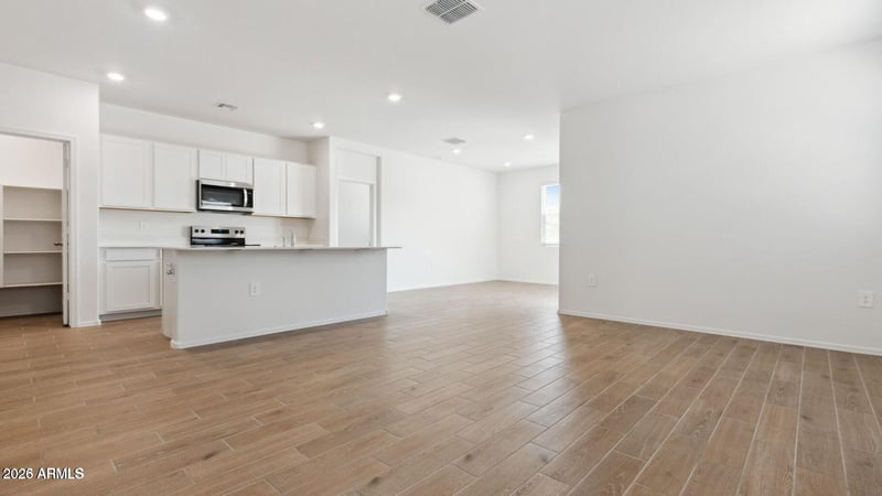 18431 Buckskin Trl, Wittmann, AZ 85361
