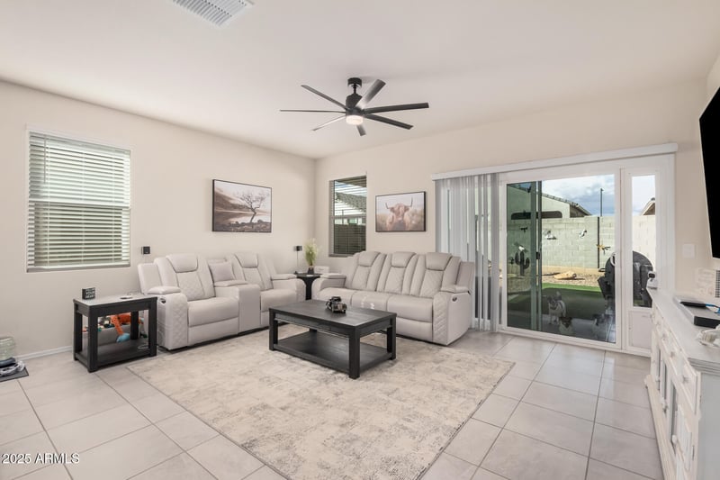 18434 Chama Dr, Surprise, AZ 85387
