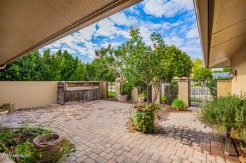 18435 101st Dr, Sun City, AZ 85373