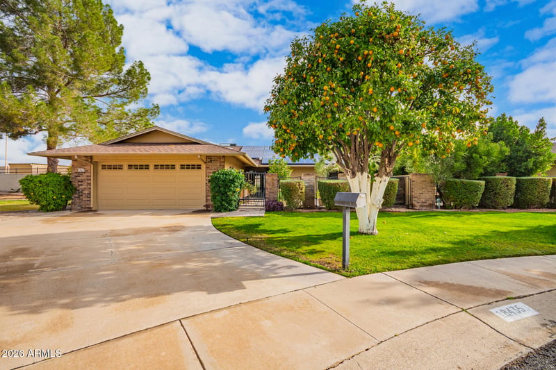 18435 101st Dr, Sun City, AZ 85373