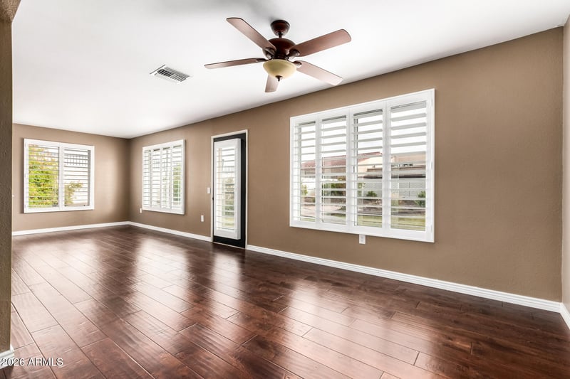 18435 101st Dr, Sun City, AZ 85373