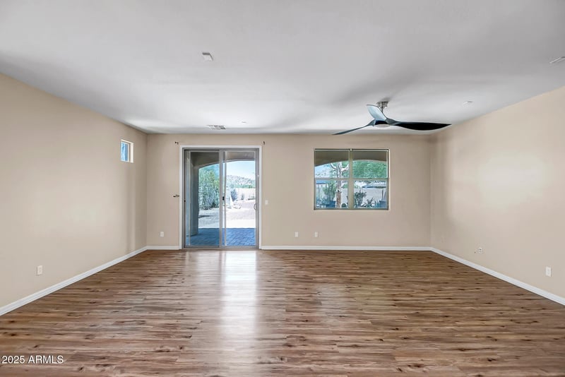 18436 Shasta St, Goodyear, AZ 85338