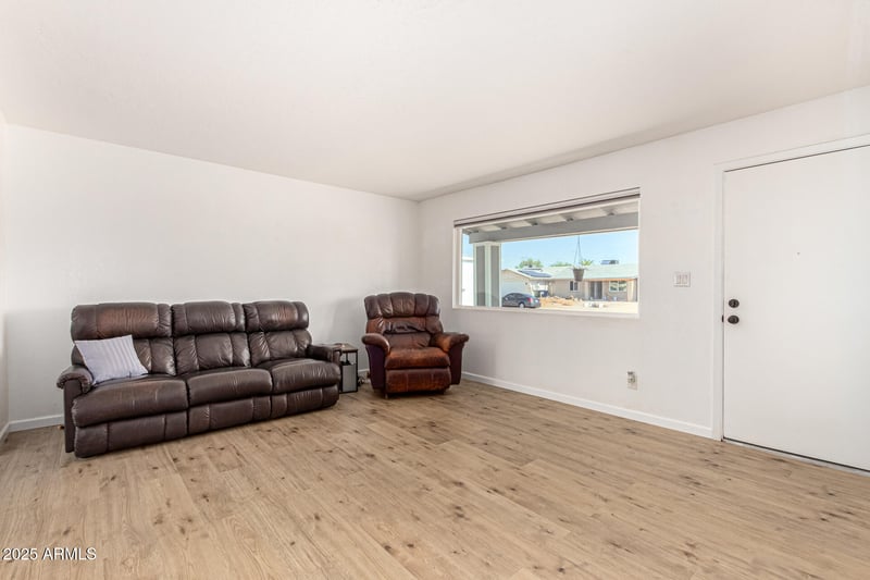 18438 31st Ave, Phoenix, AZ 85053