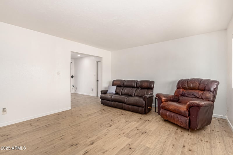 18438 31st Ave, Phoenix, AZ 85053