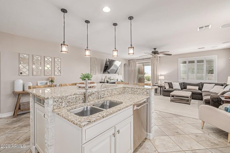 18440 Wind Song Ave, Goodyear, AZ 85338