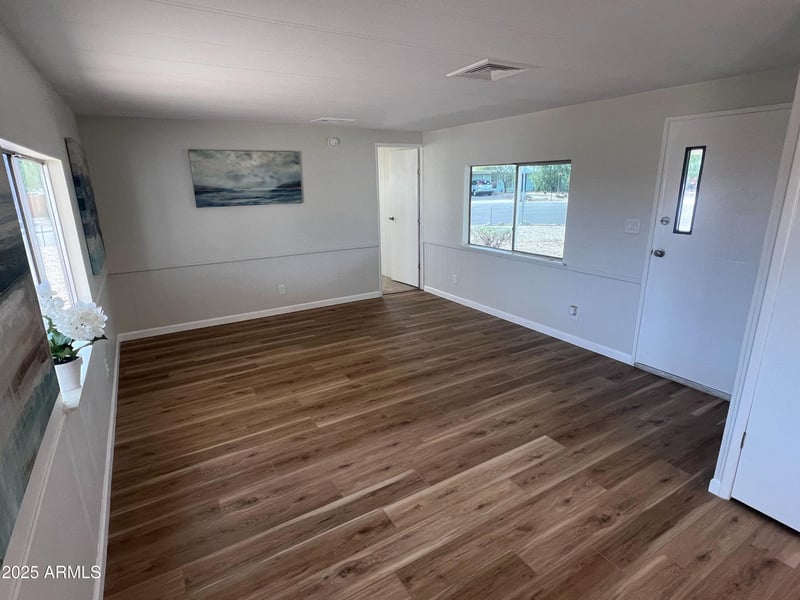 18441 1st St, Phoenix, AZ 85022