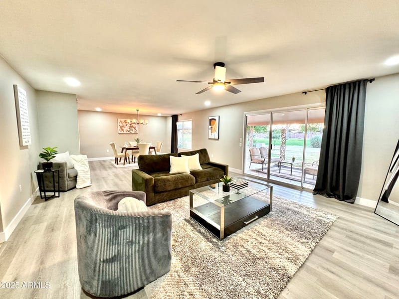 18442 104th Ave, Sun City, AZ 85373