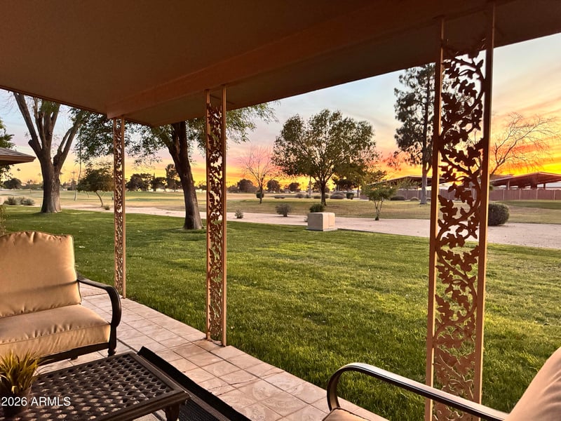 18442 104th Ave, Sun City, AZ 85373