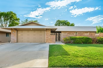 18442 N 104th Ave, Sun City, AZ 85373