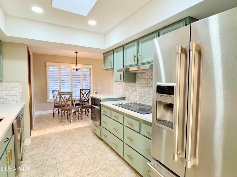 18442 N 104th Ave, Sun City, AZ 85373