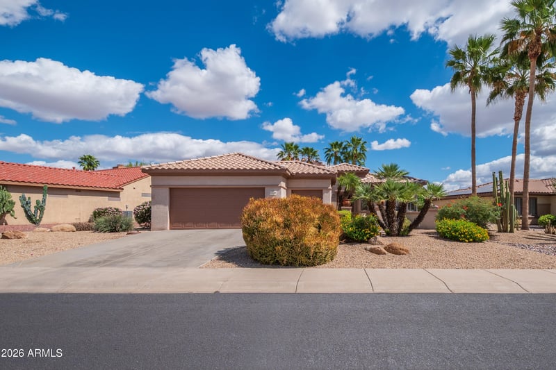 18443 N Borgata Dr, Surprise, AZ 85374