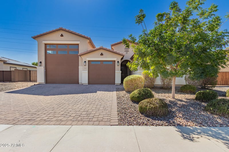 18443 Pioneer St, Goodyear, AZ 85338