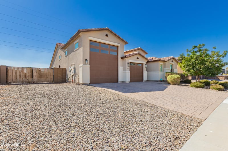 18443 Pioneer St, Goodyear, AZ 85338