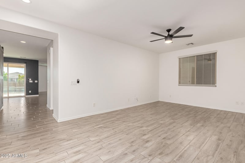 18443 Pioneer St, Goodyear, AZ 85338