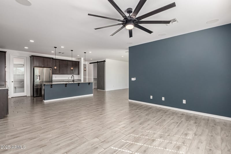 18443 Pioneer St, Goodyear, AZ 85338