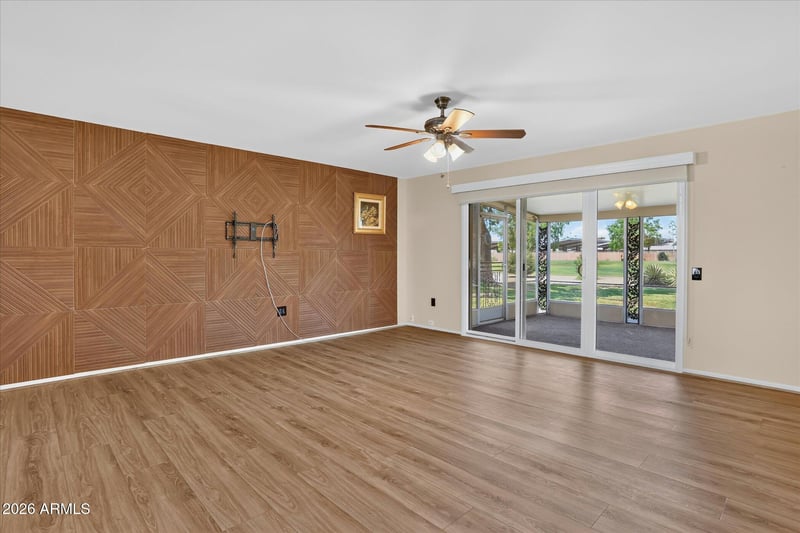 18446 104th Ave, Sun City, AZ 85373