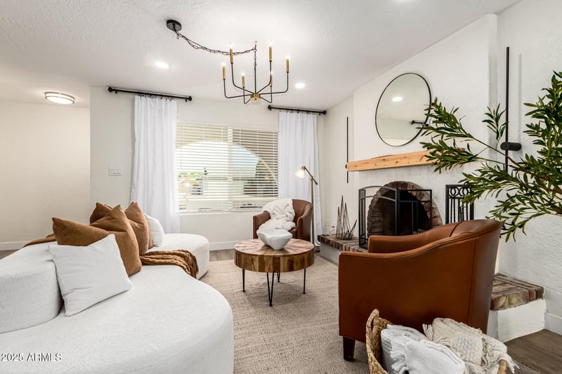 1845 La Donna Dr, Tempe, AZ 85283