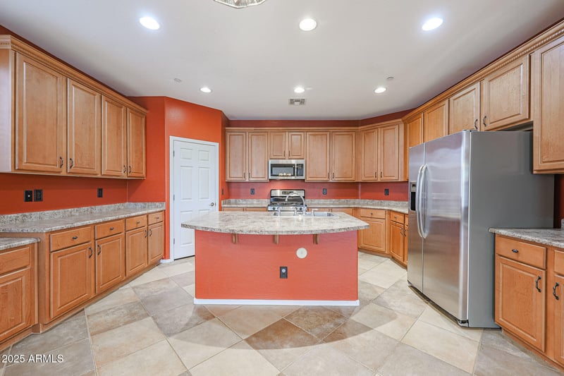 18457 Ivy Ln, Surprise, AZ 85388