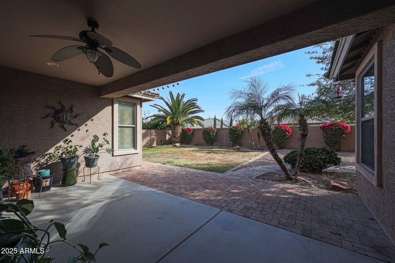 18457 Ivy Ln, Surprise, AZ 85388