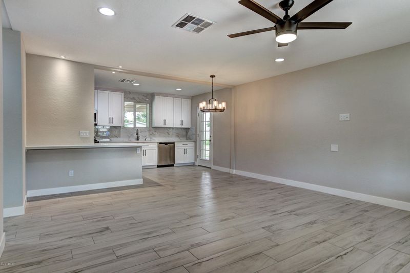 1846 N 38th Pl, Phoenix, AZ 85008