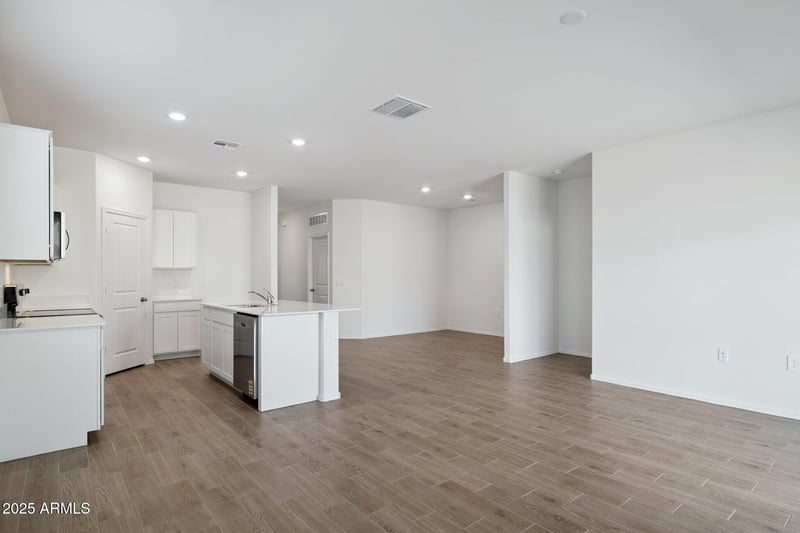 18464 Hackamore Dr, Wittmann, AZ 85361