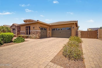 18468 W Paradise Ln, Surprise, AZ 85388
