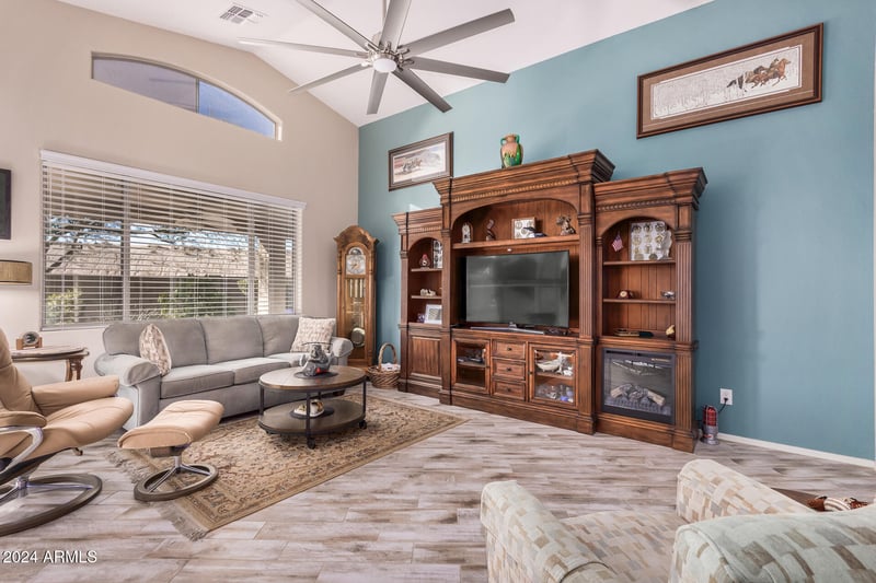 18478 Canal Dr, Surprise, AZ 85374