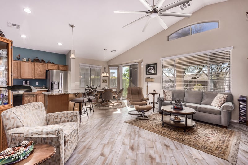 18478 Canal Dr, Surprise, AZ 85374