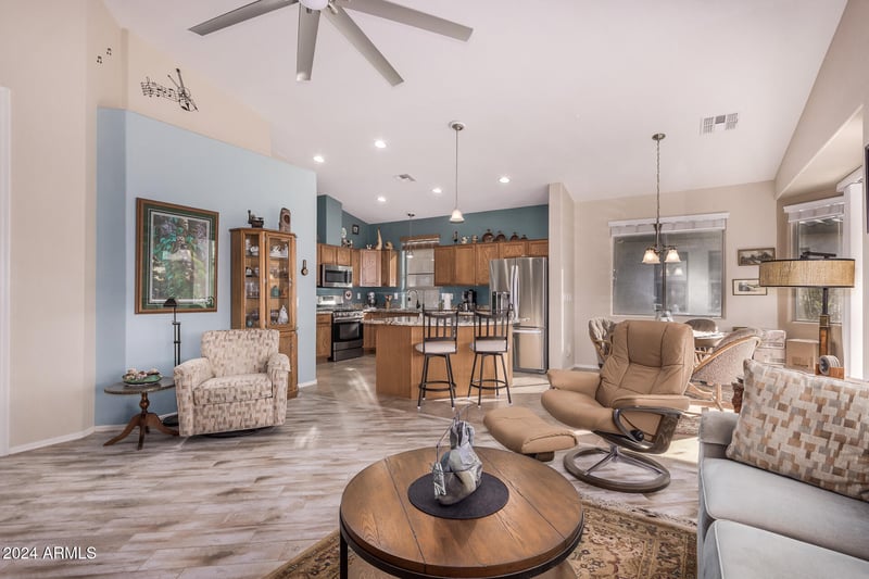 18478 Canal Dr, Surprise, AZ 85374