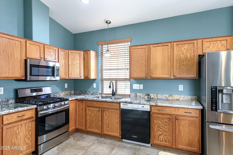 18478 Canal Dr, Surprise, AZ 85374