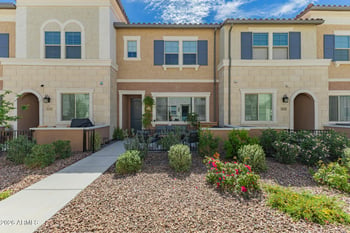 1848 Hampton Ln #104, Gilbert, AZ 85295