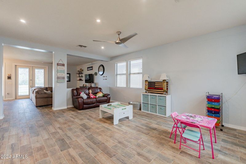 1848 E Parkside Ln E, Phoenix, AZ 85024