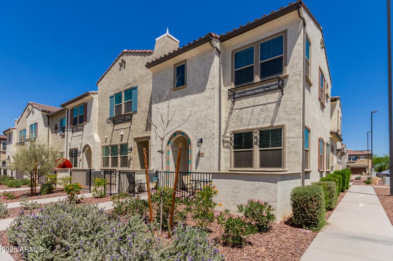 1849 Chelsea Ln #107, Gilbert, AZ 85295