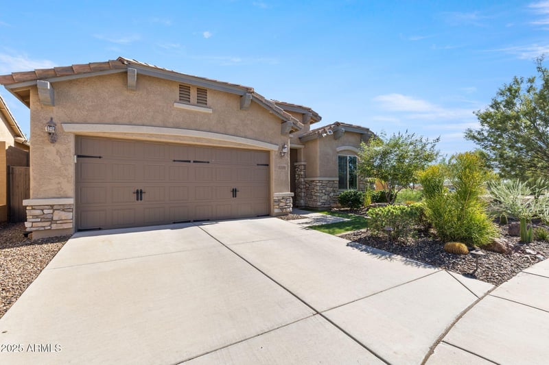 1849 W Buckhorn Trl, Phoenix, AZ 85085