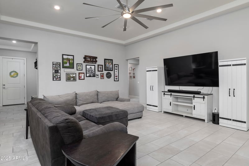 18493 Hiddenview Dr, Goodyear, AZ 85338