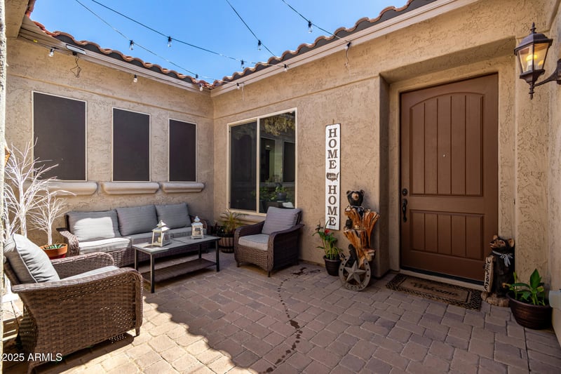 18495 Paradise Ln, Surprise, AZ 85388