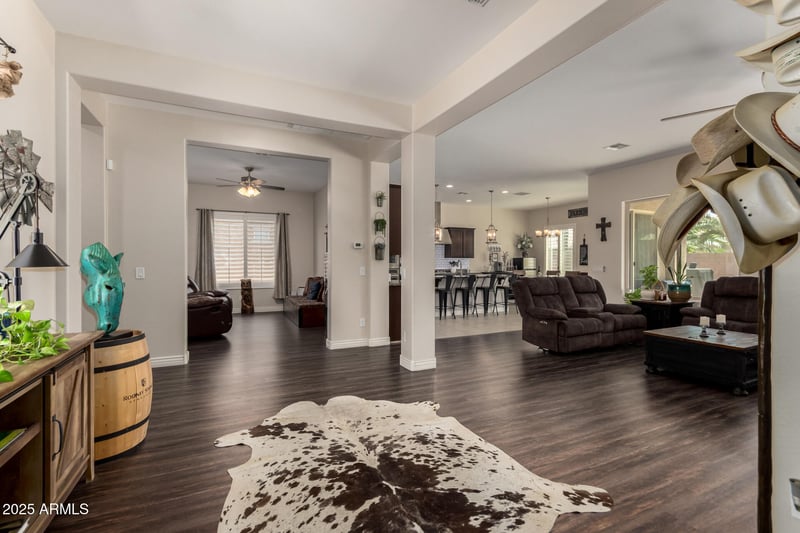 18495 Paradise Ln, Surprise, AZ 85388
