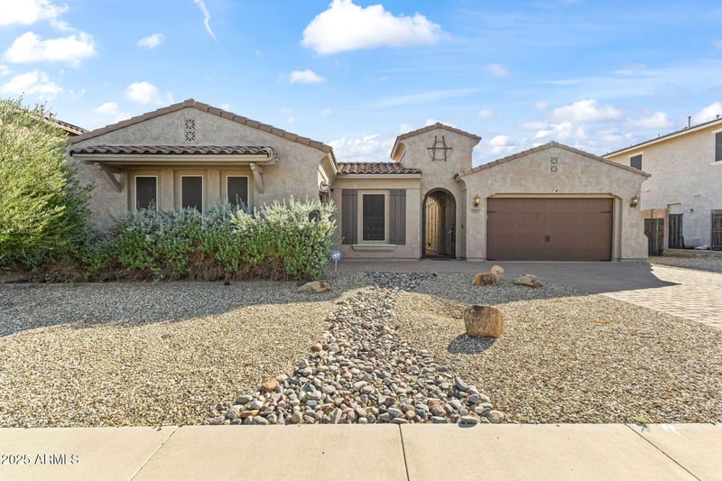 18495 Paradise Ln, Surprise, AZ 85388