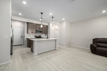 1850 Bernie Ln #102, Gilbert, AZ 85295