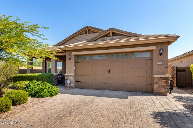1850 W Bonanza Dr, Phoenix, AZ 85085