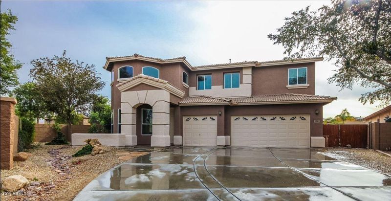 18501 W Onyx Ct, Waddell, AZ 85355