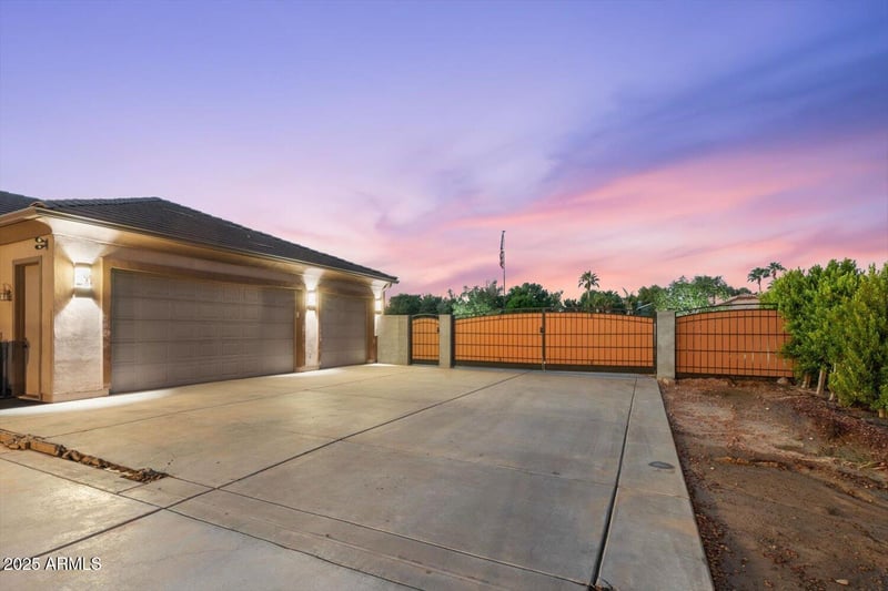 18515 Bethany Home Rd, Litchfield Park, AZ 85340