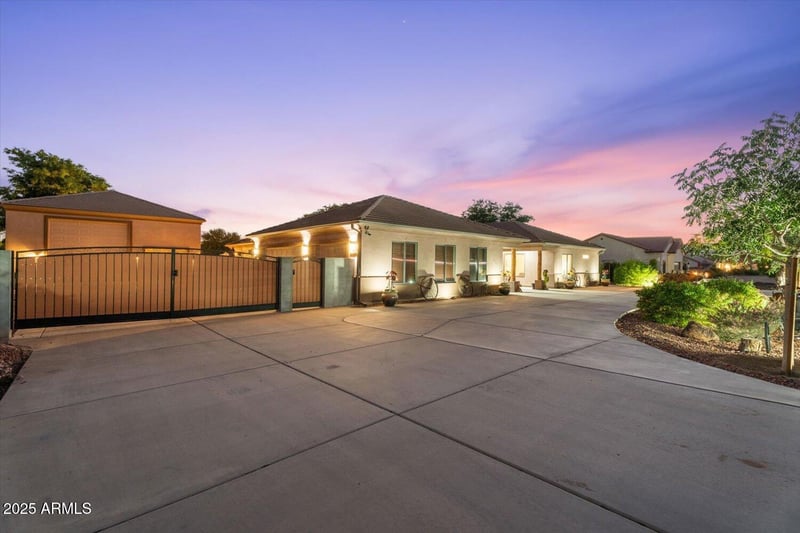 18515 Bethany Home Rd, Litchfield Park, AZ 85340